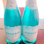 ビストロリコッタ - 青いスパークリングワイン入荷しました！暑い夏に、爽やかな乾杯をどうぞ！