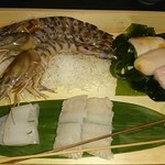 Faiya Ho Ru Yonsen - 本日の海鮮５種盛り合わせ
                        
                        海老・イカ・ハモ・ふぐの肝・ホタテ