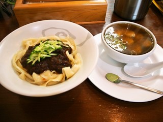 Toushoumemmarushin - ジャージャー麺 ＆ 鶏茶漬け