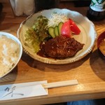 酒房・茶房 ようちゃん - デミハンバーグセット  500円