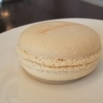 パティスリーエス - フランボワーズマカロン