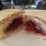 パティスリーエス - フランボワーズマカロン