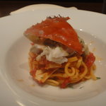 クッチーナ イタリアーナ ガッルーラ - 蟹味噌風味のワタリガニとトマトのサルサ（キタッラ）