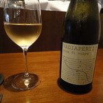 クッチーナ イタリアーナ ガッルーラ - 本日のグラスワイン２（カンパーニャの白）