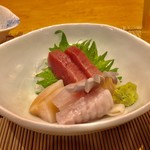 天狗寿司 - 親方おまかせセット3,000円…お刺身の盛り合わせ(中トロ、帆立、アイナメ、エンガワ)