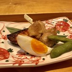 天狗寿司 - 親方おまかせセット3,000円…焼き物(焼き鳥、ブリの照り焼き)