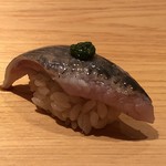 鮨 さかい - 鰯（根室）・・〆具合がよく、美味しい。
