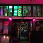 El Chingon - 店舗外観。写真では分かりませんが、店舗手前スペースが照らす席になっています。