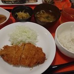 Gohanyasan Hatori - （2018年7月）日替り定食・豚ロースカツとお総菜２つ  850円