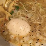 麺のようじ 海 - ブラックペッパー