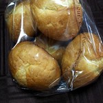 Boulangerie Petite Foret  - プチロール5個  200円  (内税)