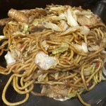 丸福 - 焼そば(豚肉)アップ上