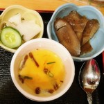 魚亥子 - 定食の小鉢たち