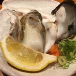 三代目網元　魚鮮水産 - 岩牡蠣