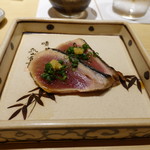 鮨 さいとう - 皮がクリスピーな鰹