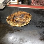 光輪 - 焼き上げたところにどろソース