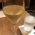 肉和食 月火水木金土日 - これはワインか！？