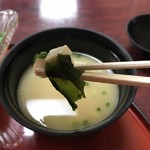 割烹 はちや - 割烹料理店の味噌汁です