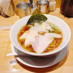 むぎとオリーブ 銀座本店 - 鶏そば。