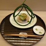 京懐石 吉泉 - 茅の輪くぐりの一品と双葉葵の一献