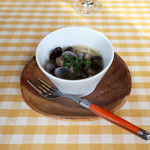 白ワイン×魚介 港町バル - お通しのシジミ