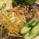 タイ田舎料理 クンヤー - ラープムー（豚挽肉のハーブ和え）