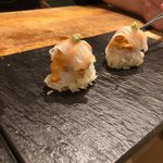 旬美にしかわ - シャリの上に利尻産の雲丹とイカを乗せて…