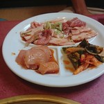 Eiraku tei - 焼き肉定食＋鶏肉750円です！