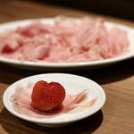 餃子とスパークリング バブルス - 生ハムいちご