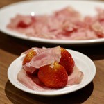 餃子とスパークリング バブルス - 生ハムいちご