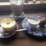カフェ月星 - いつも追加注文のプリンとモモのゼリー