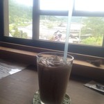 カフェ月星 - 里山を眺めながらゆっくりいただく35sango coffeeと、バナナの大人味のバナナシェイク