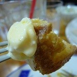 CAFE FREDY - フレンチトーストキャラメルカスタード　オン　バニラアイスクリーム