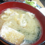 そば処 三徳 - 天丼の味噌汁のアップ【２０１８年７月】