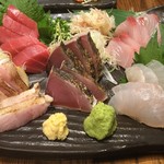 Nakamata Shuzou - 生マグロ、鰹塩タタキ、カンパチ、スズキ、のどぐろ