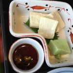 京懐石とゆば料理 松山閣 JR京都伊勢丹店 - 「湯葉刺し」