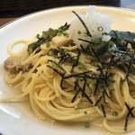 CafeXando - ◆アサリとオクラの和風ソースパスタ アサリの出汁はあまり感じませんけれど、オクラやエリンギが入り薄味で優しい味わい。 少し唐辛子が入ると、より美味しいような気がしますけれど。