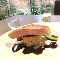 フレンチレストラン にき亭 そごう横浜店 - ライスの上におっきいお肉が乗っていました