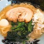 松壱家 - 豚骨醤油ラーメン(全部普通) アップ