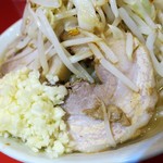 ラーメン二郎 - 豚