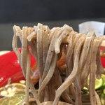 石挽き十割蕎麦 玄盛 - 十割蕎麦らしく噛みごたえのある麺だった