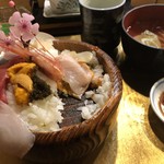 幸寿司丼　アップご飯の状態