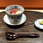 肉割烹 上 - 小丼：マルカワ・毛蟹・ 白海老・ バフン雲丹