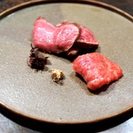 肉割烹 上 - 牛たたき：田村牛 ネクタイ リブマキの漬け