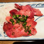 炭味屋 - レバー刺し