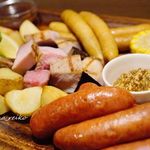 suko-ru - ＢＢＱスタイル盛り合わせ ・氷温熟成豚の骨付きトマホークのロースト ・グリルソーセージの盛り合わせ