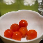 スコール - トマトのへたがずべて取ってあります