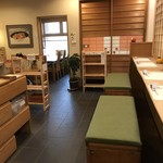 やぐら寿し - 店内をパシャ
平日の１１時過ぎ