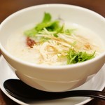 謝朋殿 粥餐庁 - 蒸し鶏と茗荷のお粥梅味仕立て