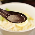 謝朋殿 粥餐庁 - フォーのスープ